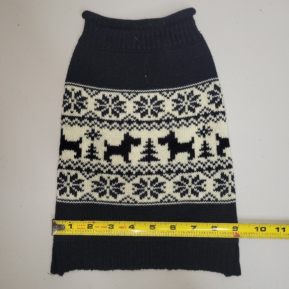 Elegant Black and Cream Dog Sweater - Picture 5 of 5